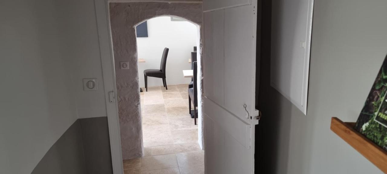 Bed and Breakfast Le Petit Eden Saint-Quentin-la-Poterie Exterior foto